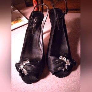 Lulu Townsend strap pumps